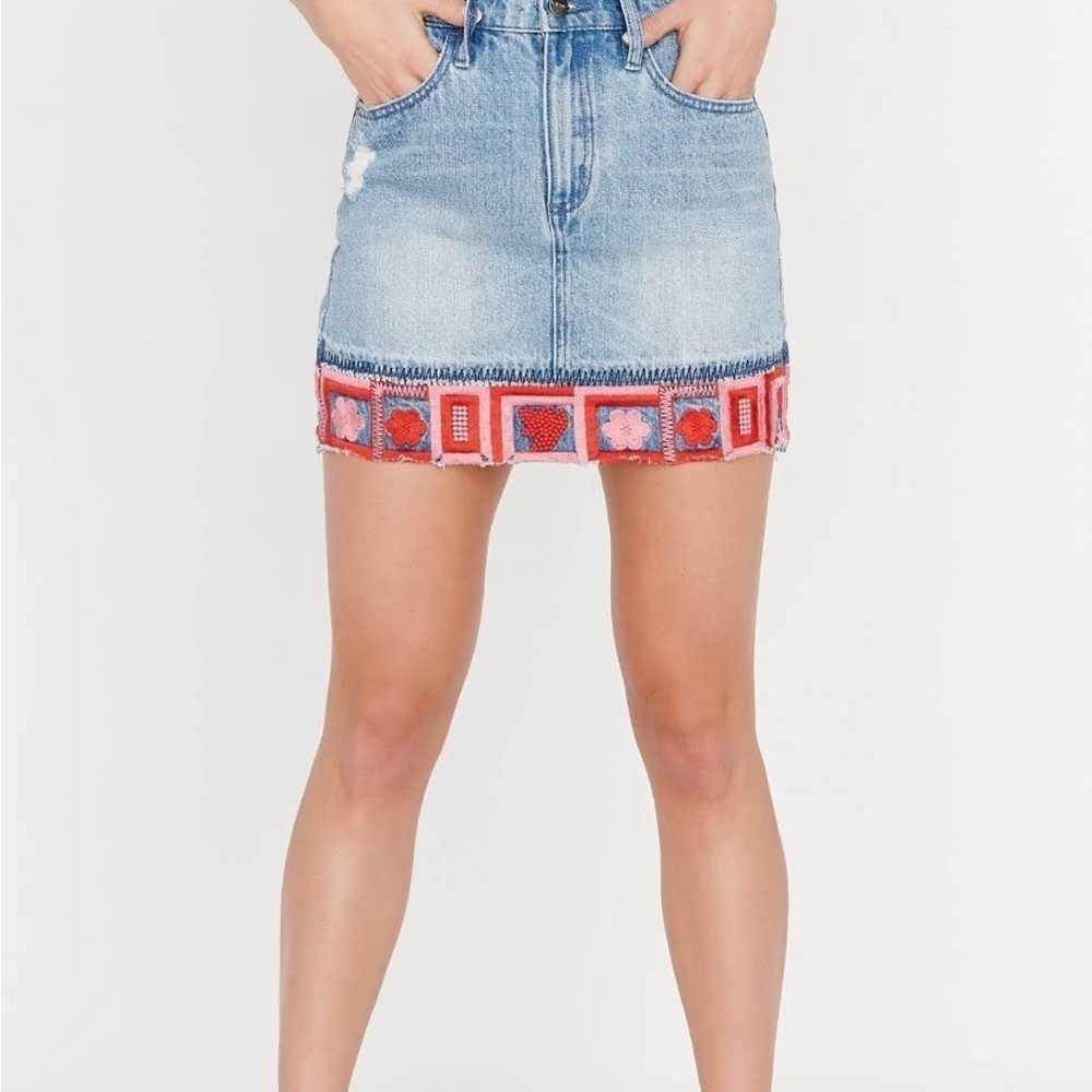 Women’s Buffalo David Bitton Faith Mid Rise Denim Embroidered Flower Skirt